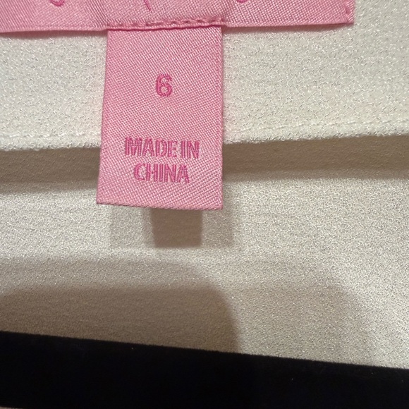 Lilly Pulitzer Embroidered Ivory Tunic Top with Gold Detail - Picture 4 of 6